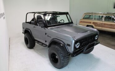 Ford-Bronco-1975-SUV-22