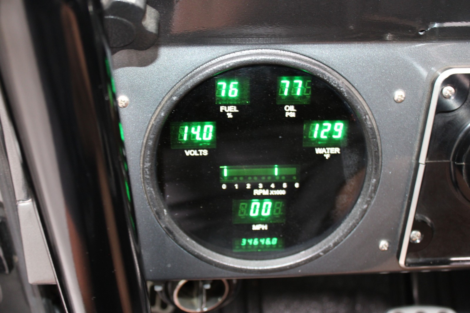 Ford-Bronco-1975-SUV-31