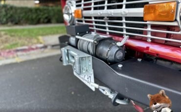 Ford-Bronco-1976-SUV-11