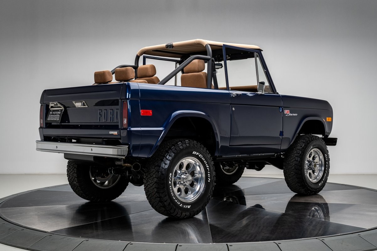 Ford-Bronco-1976-SUV-16