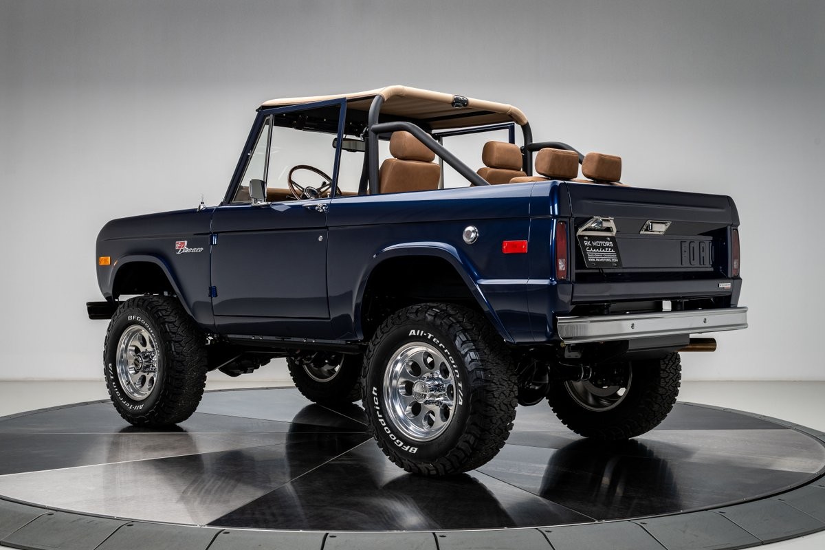 Ford-Bronco-1976-SUV-19