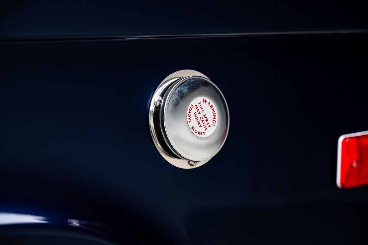 Ford-Bronco-1976-SUV-23