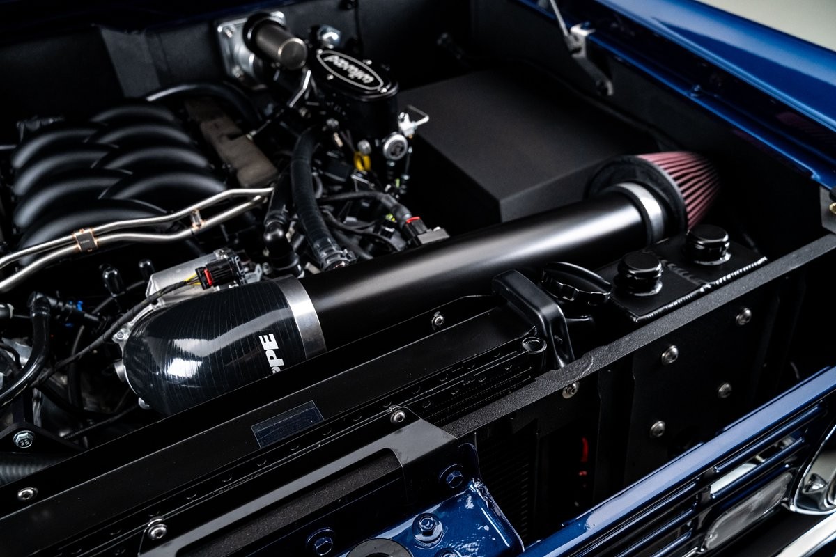 Ford-Bronco-1976-SUV-27