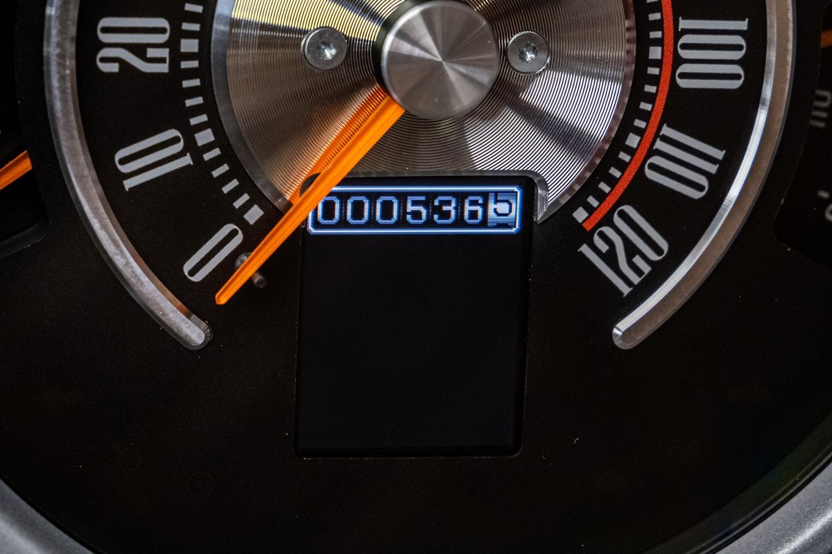 Ford-Bronco-1976-SUV-37