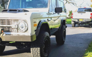 Ford-Bronco-1977-SUV-17