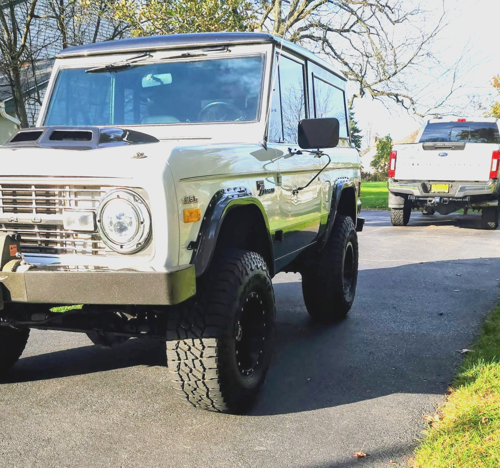 Ford-Bronco-1977-SUV-17
