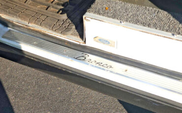 Ford-Bronco-1977-SUV-22