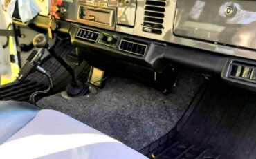 Ford-Bronco-1977-SUV-23