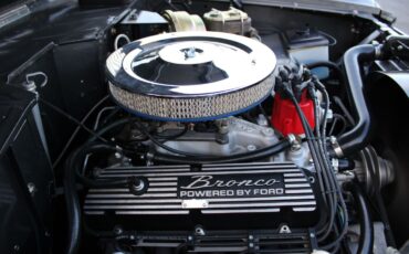 Ford-Bronco-1977-SUV-32