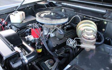 Ford-Bronco-1977-SUV-35