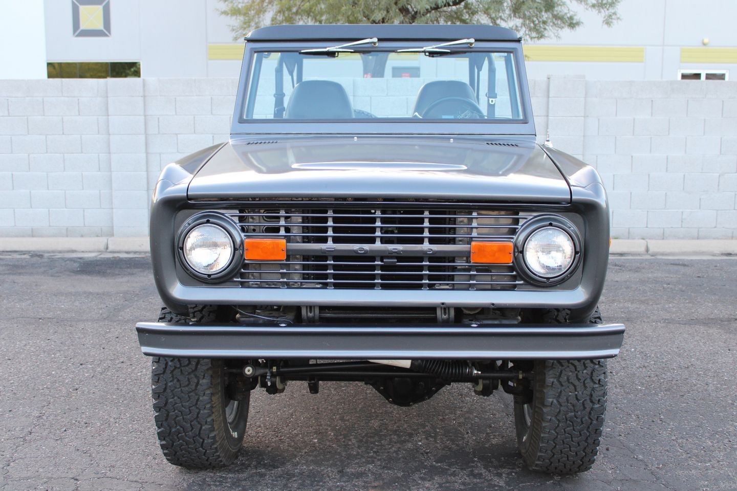 Ford-Bronco-1977-SUV-8