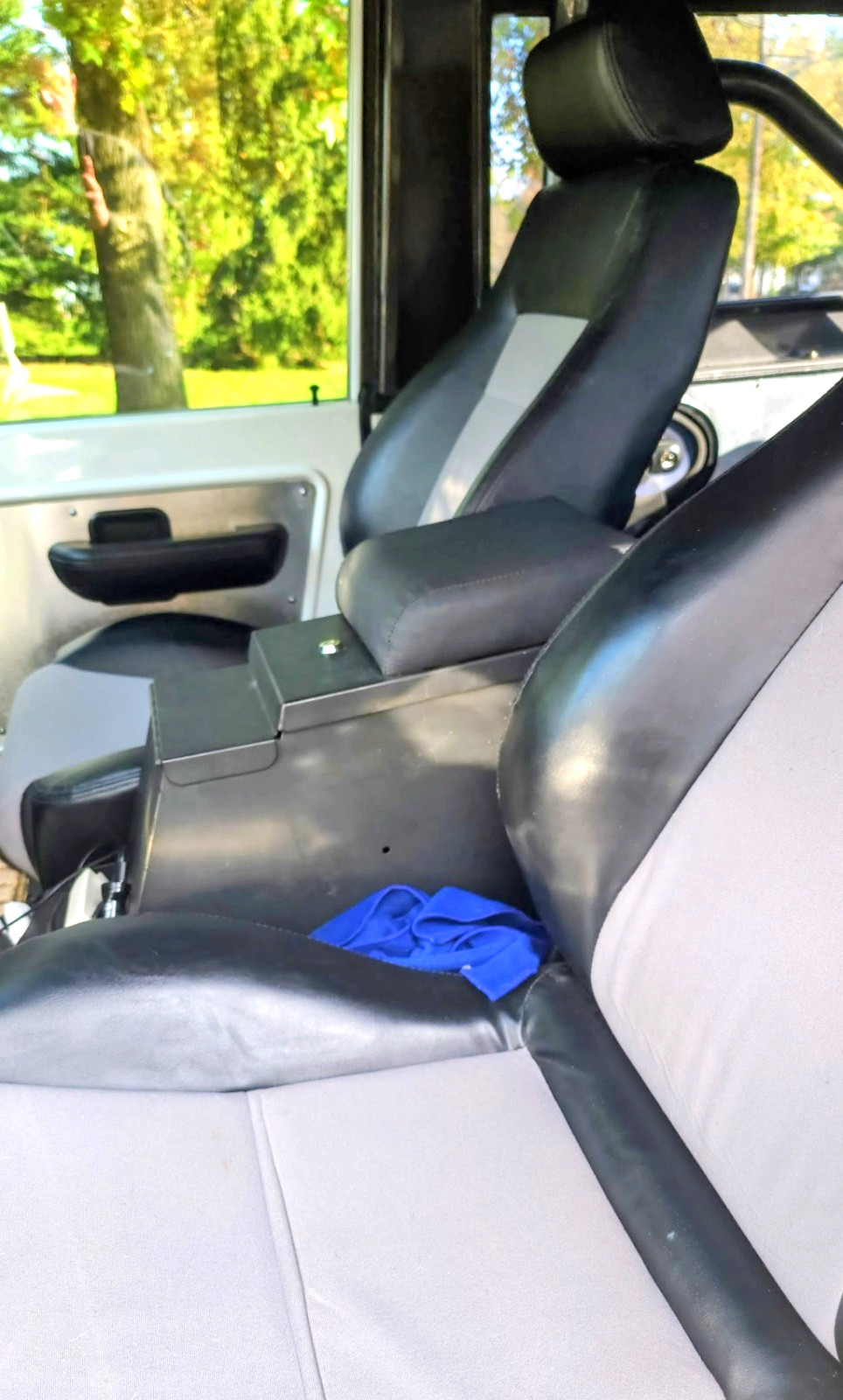 Ford-Bronco-1977-SUV-8