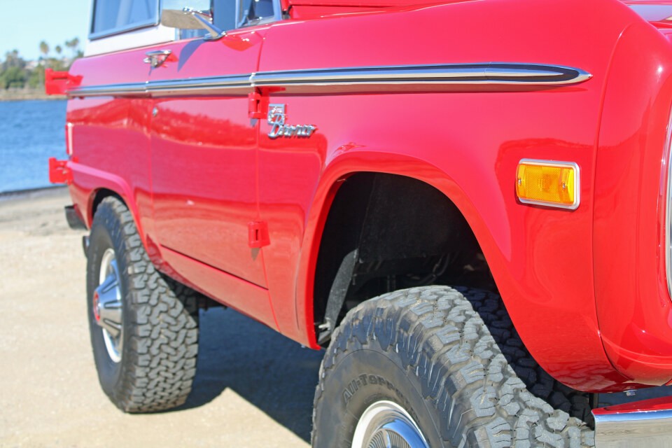 Ford-Bronco-1977-Wagon-28
