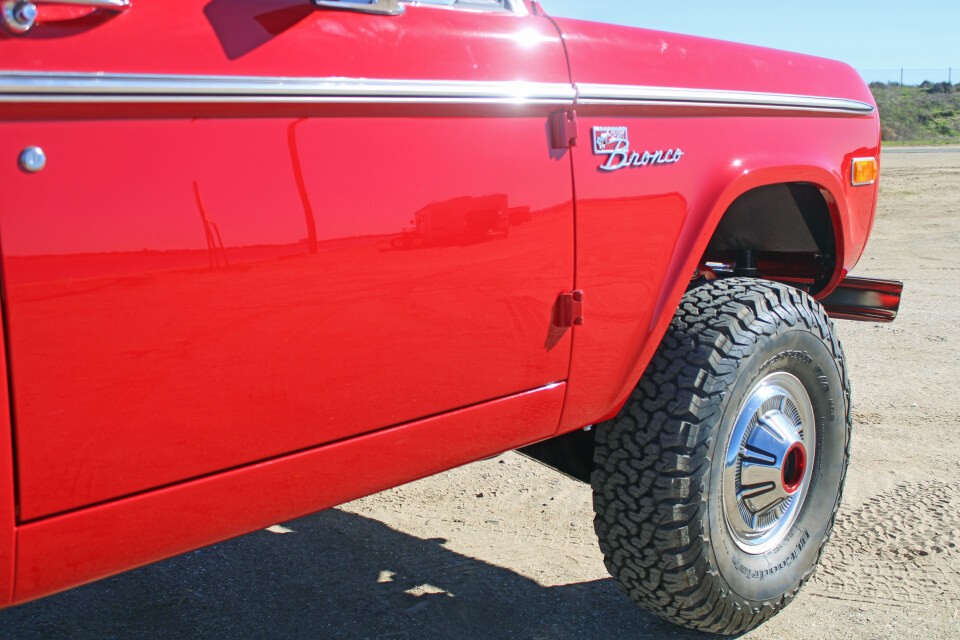 Ford-Bronco-1977-Wagon-32