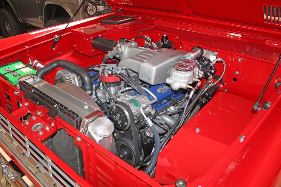 Ford-Bronco-1977-Wagon-8