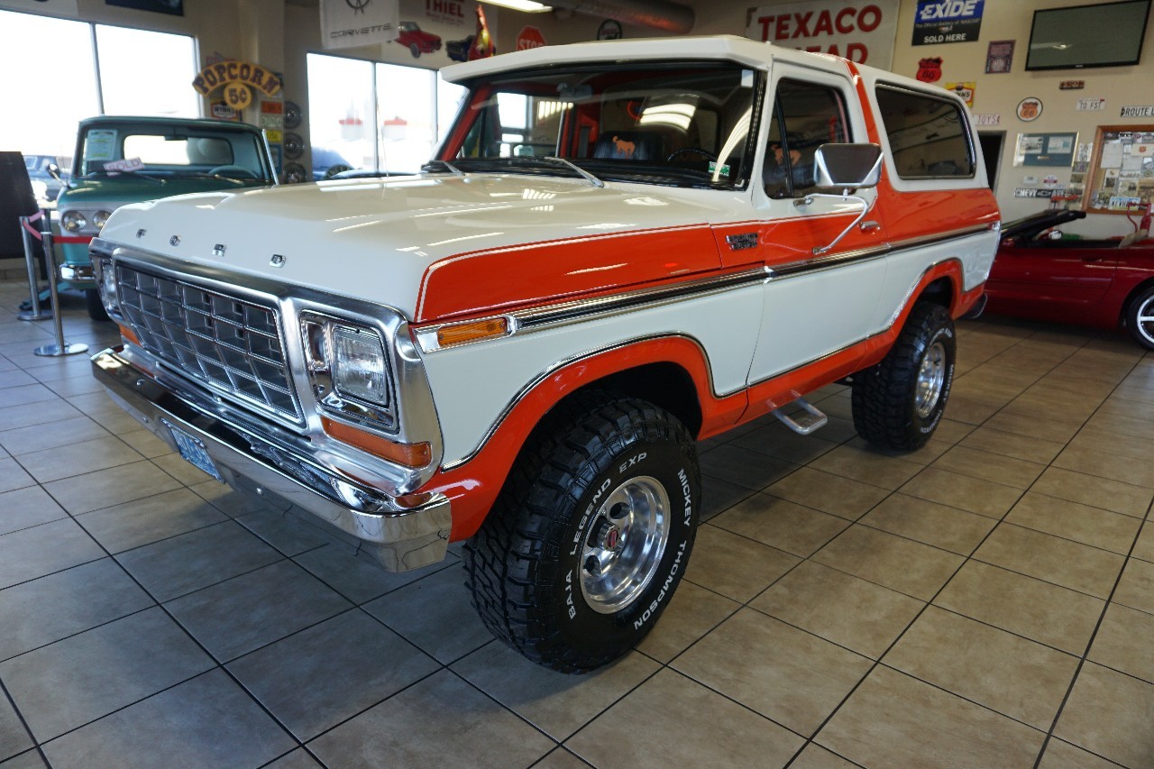 Ford-Bronco-1979-Classic-Car-2