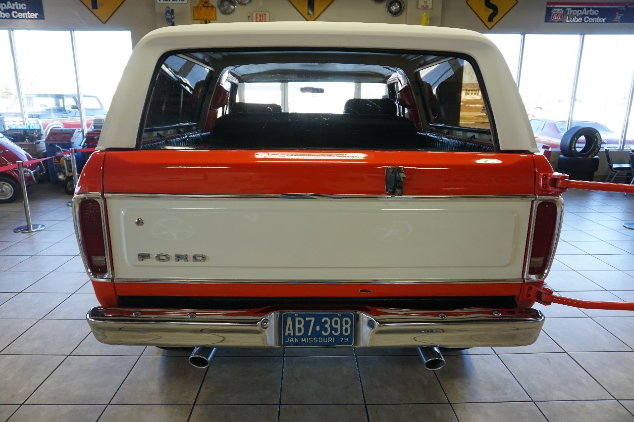 Ford-Bronco-1979-Classic-Car-6