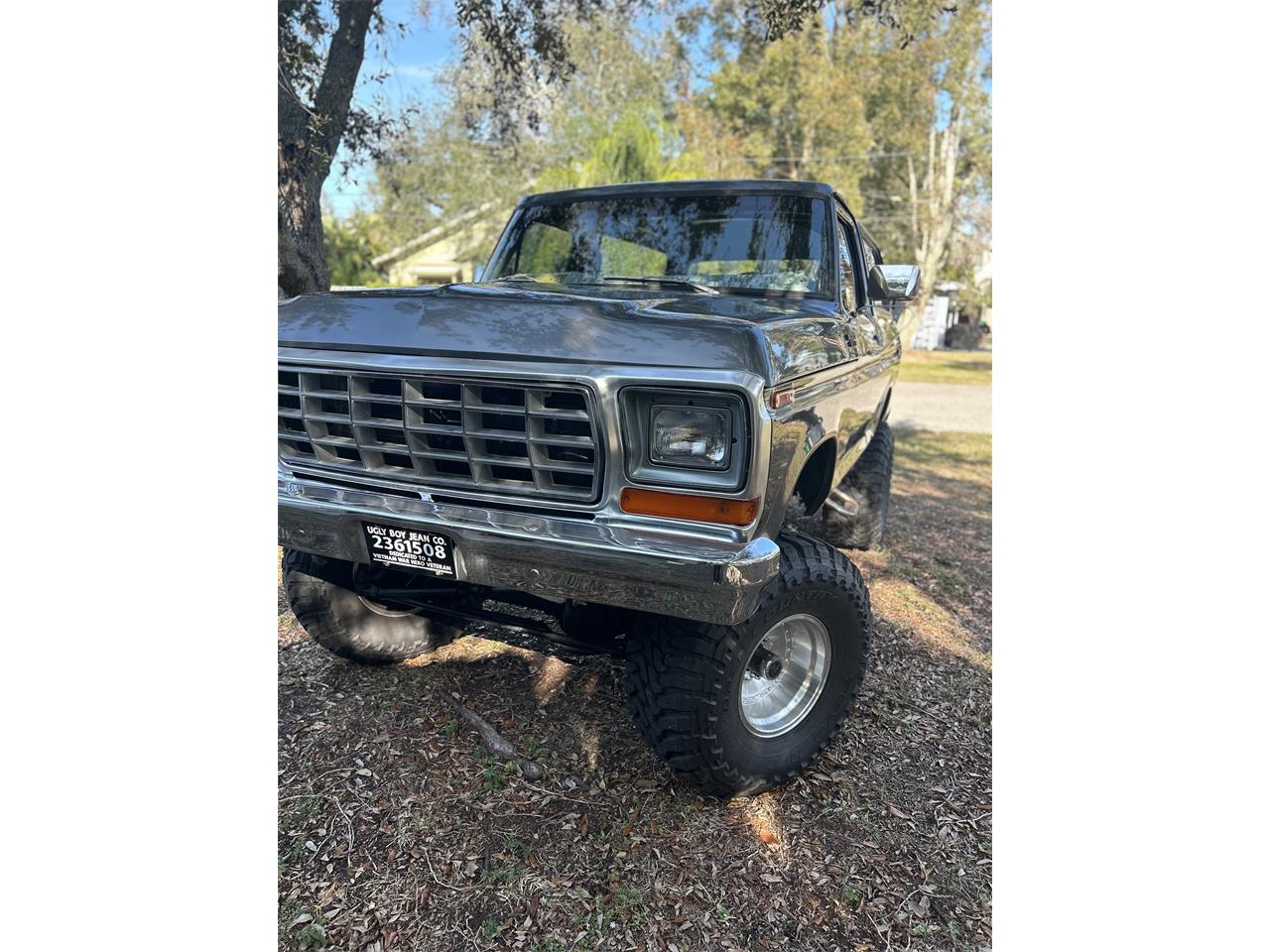 Ford-Bronco-1979-Grey-Black-3