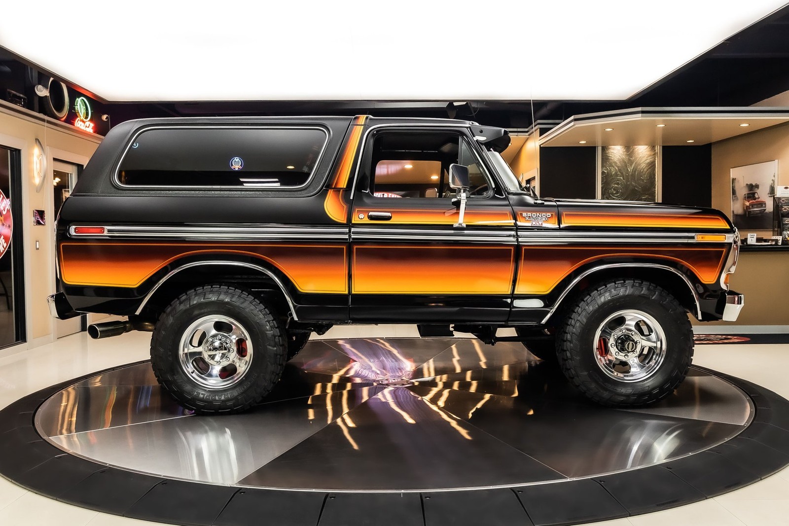 Ford-Bronco-1979-SUV-10