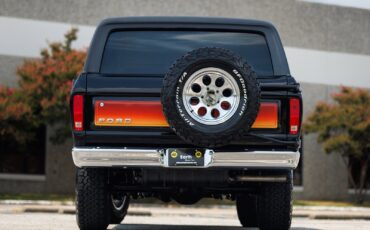 Ford-Bronco-1979-SUV-12
