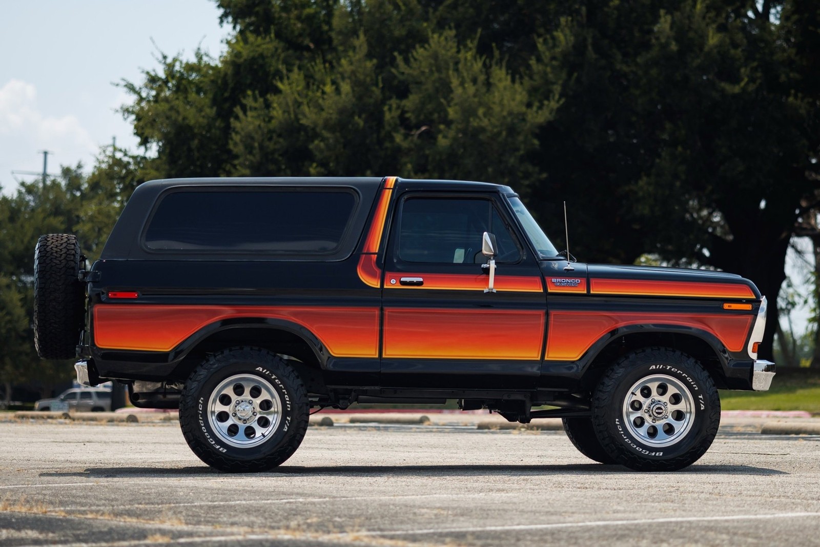 Ford-Bronco-1979-SUV-18
