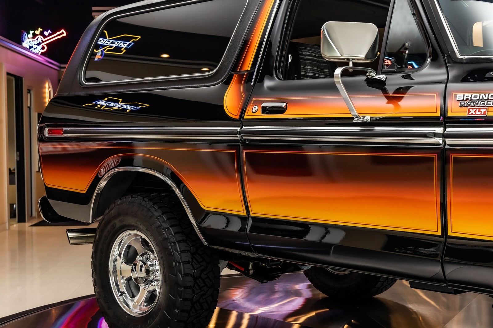 Ford-Bronco-1979-SUV-21