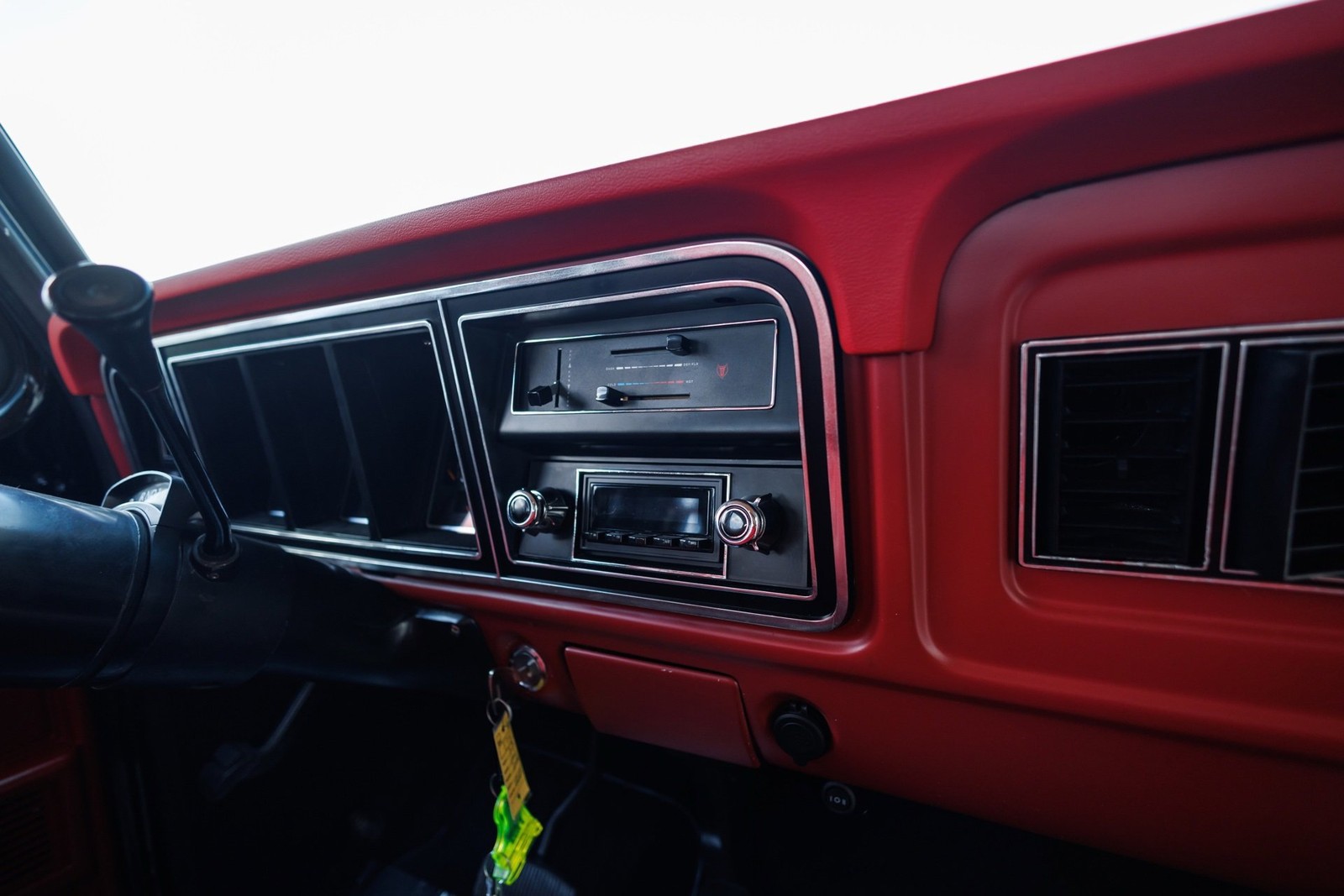 Ford-Bronco-1979-SUV-38