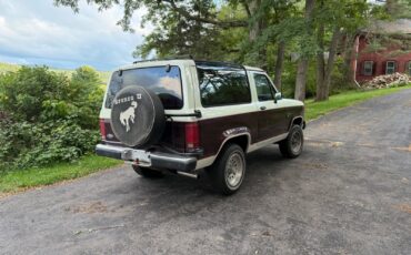Ford-Bronco-1988-SUV-1