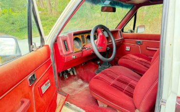Ford-Bronco-1988-SUV-10