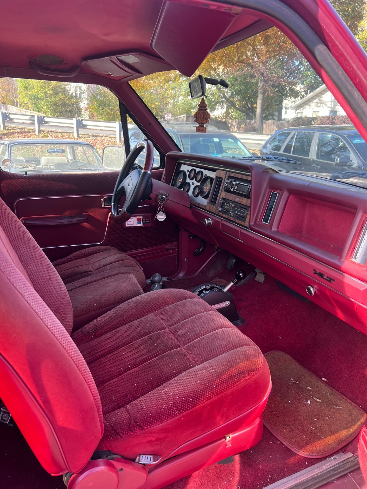 Ford-Bronco-1988-SUV-4