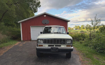 Ford-Bronco-1988-SUV-4
