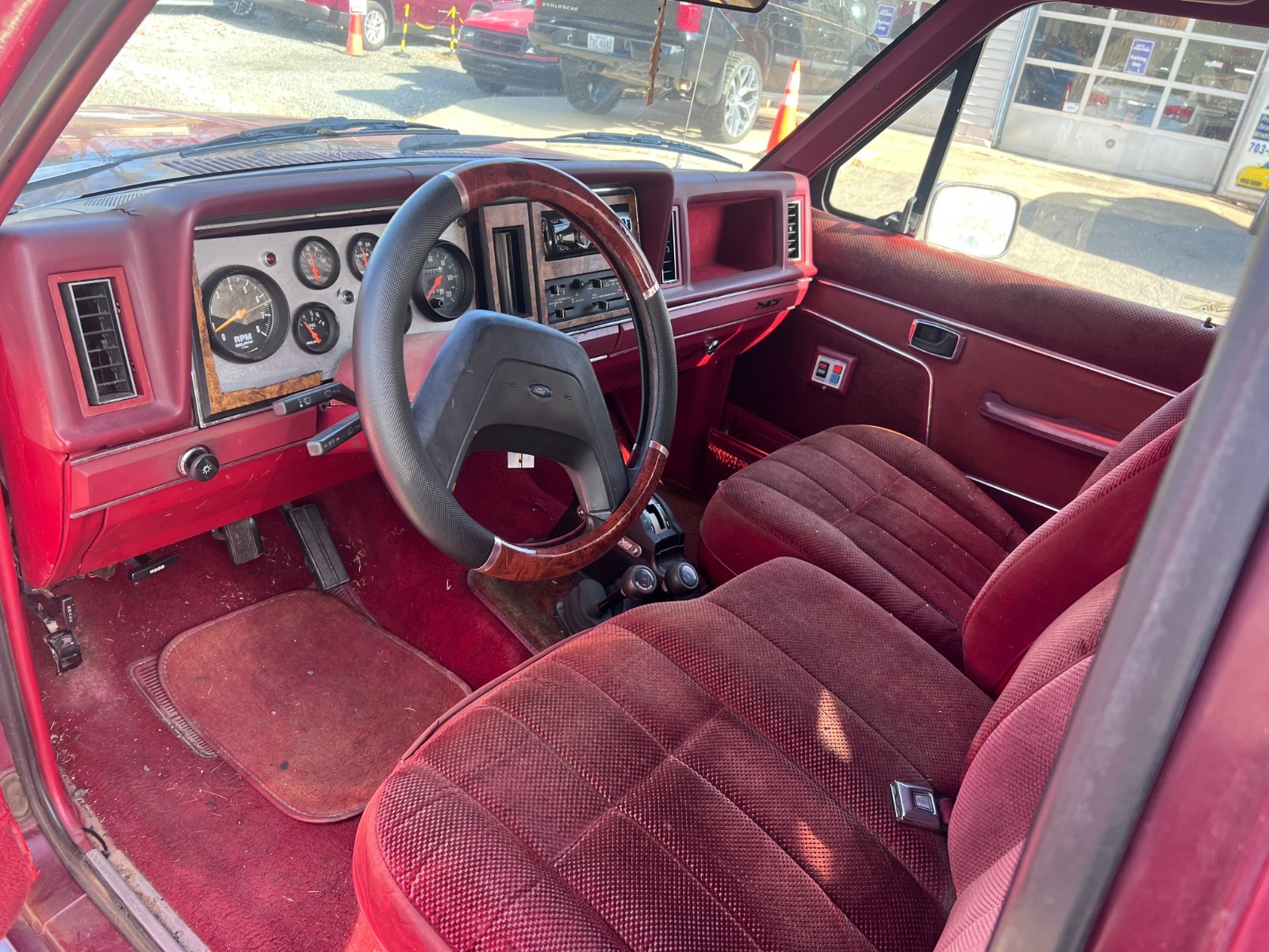 Ford-Bronco-1988-SUV-5