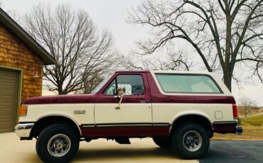 Ford-Bronco-1989-SUV-1