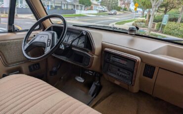 Ford-Bronco-1989-SUV-12