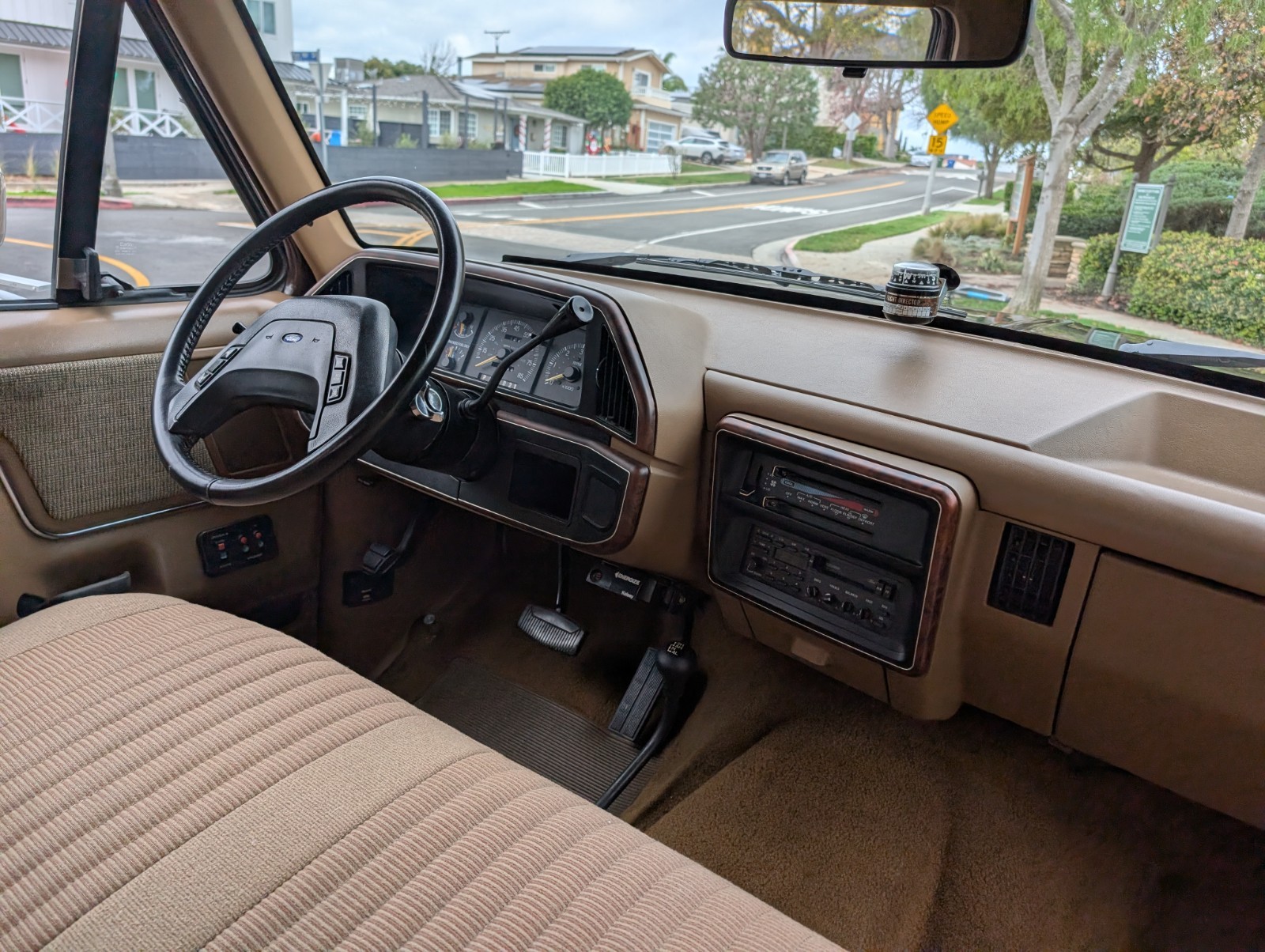 Ford-Bronco-1989-SUV-12