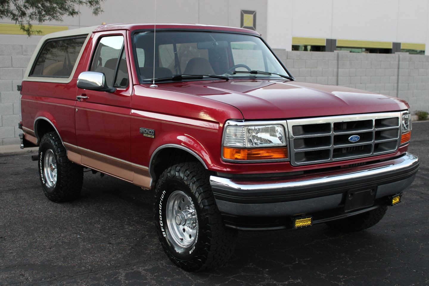 Ford-Bronco-1994-SUV-10