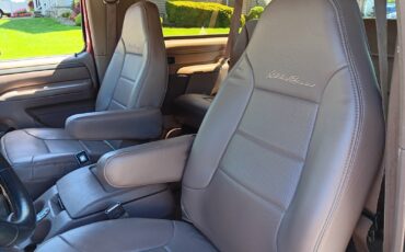 Ford-Bronco-1994-SUV-12