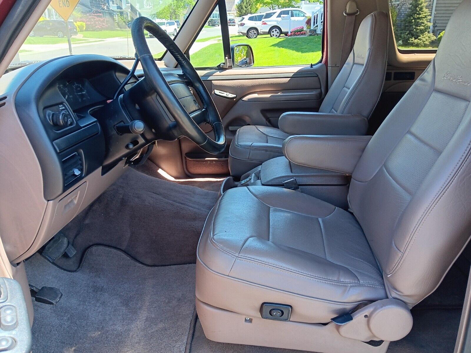 Ford-Bronco-1994-SUV-13