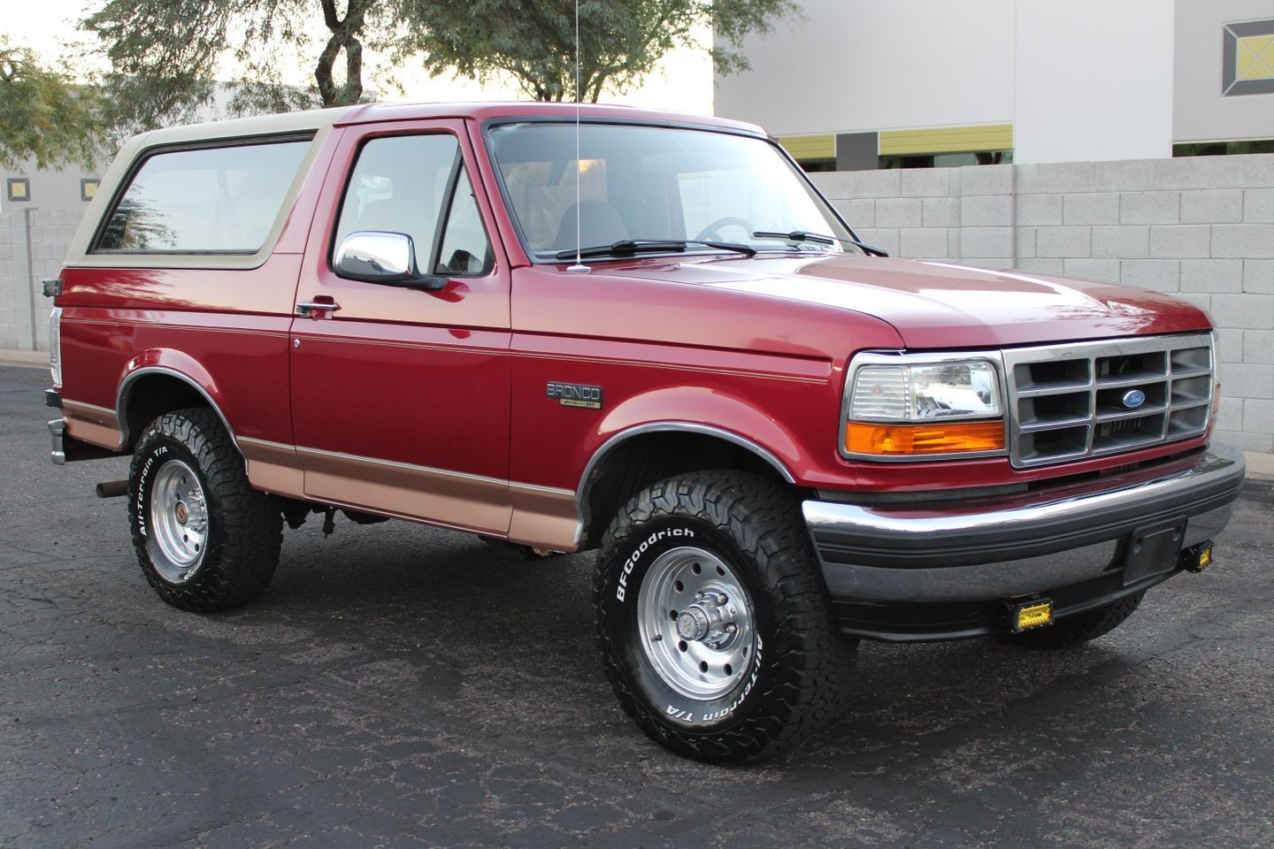 Ford-Bronco-1994-SUV