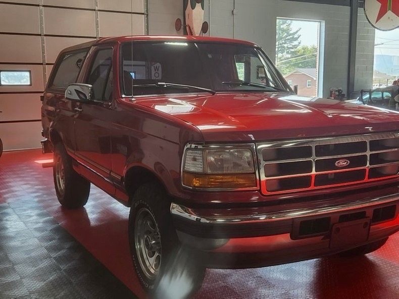 Ford-Bronco-1996-SUV-1