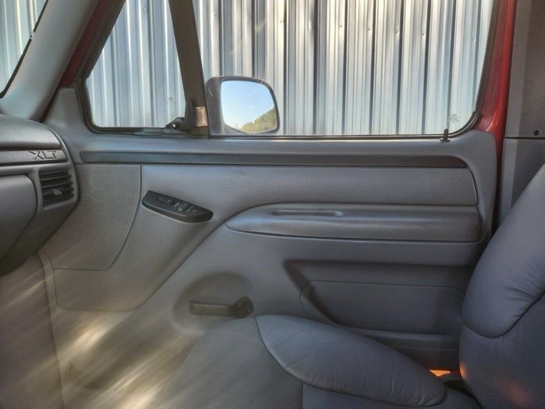 Ford-Bronco-1996-SUV-13