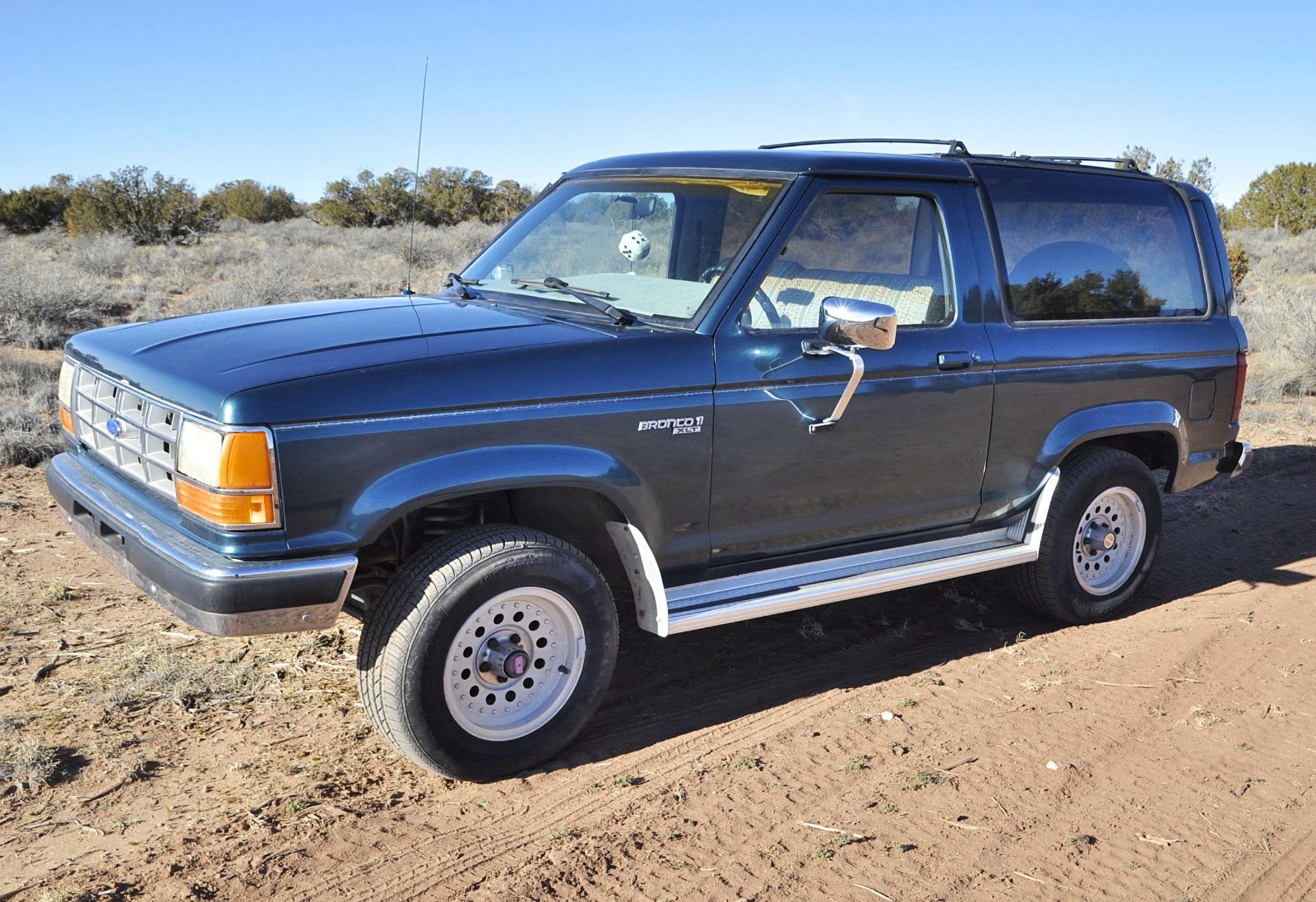 Ford-Bronco-II-1989-SUV-1