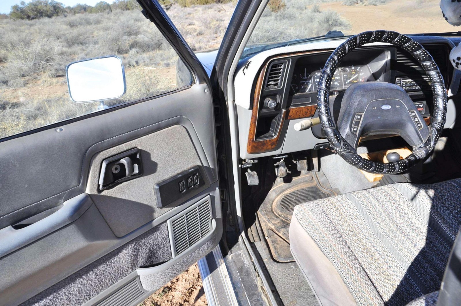 Ford-Bronco-II-1989-SUV-8