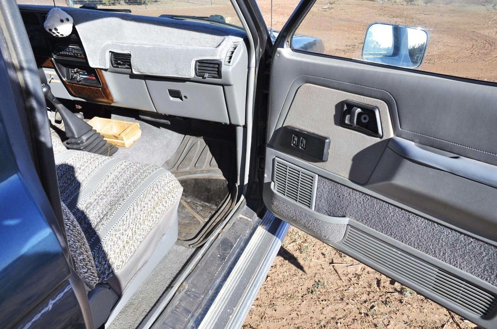 Ford-Bronco-II-1989-SUV-9