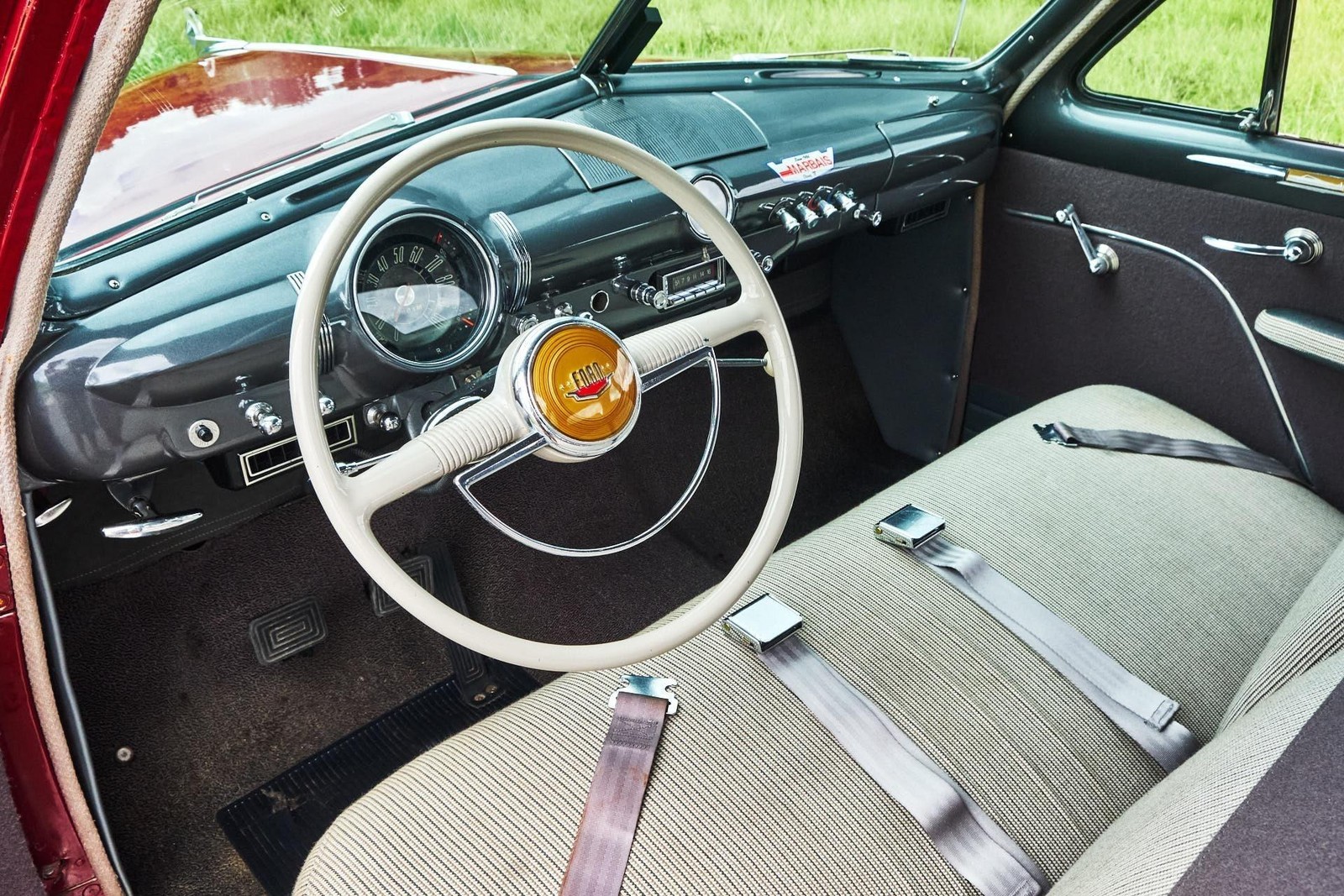 Ford-Business-Coupe-1949-2-Door-14