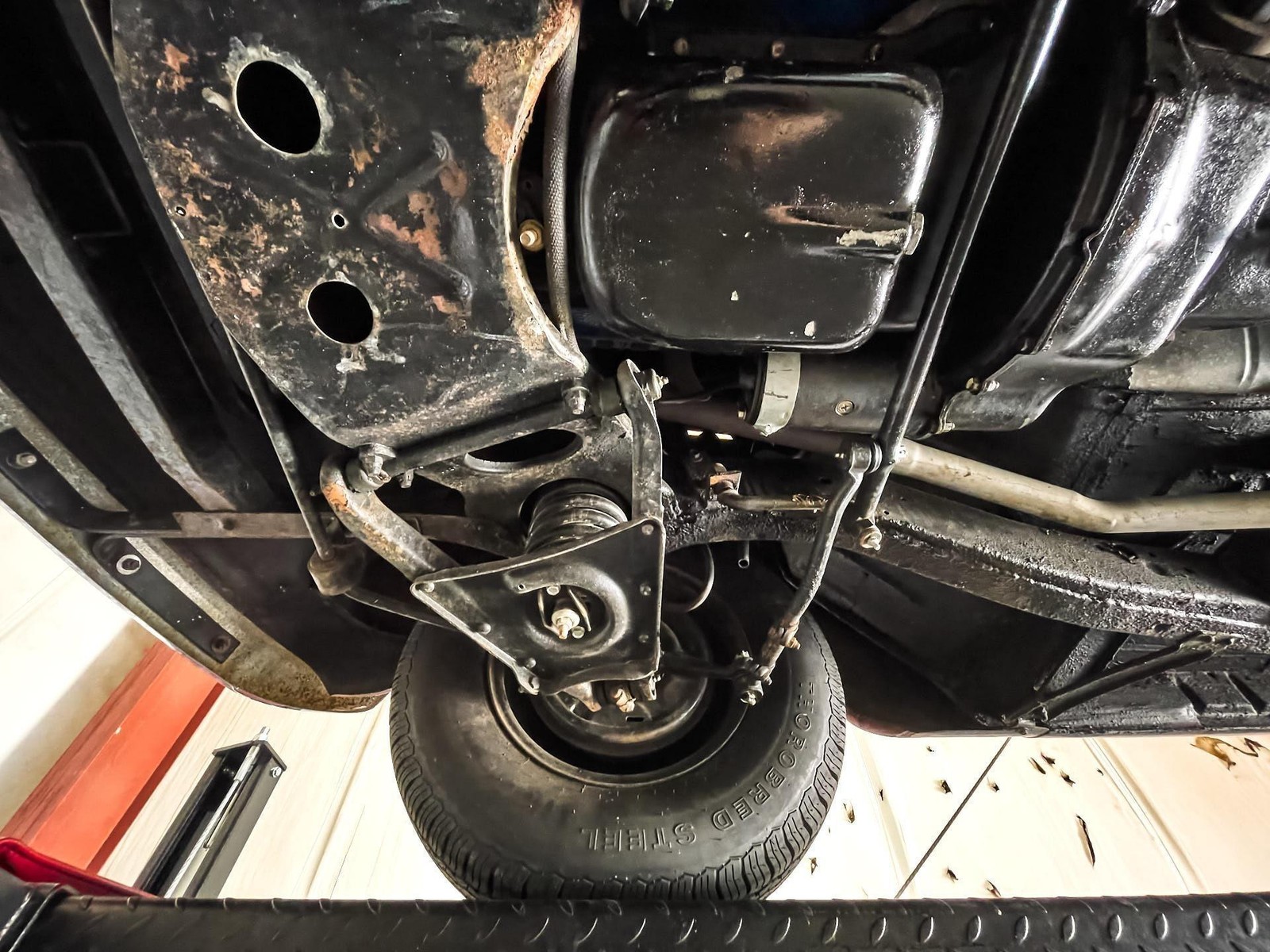 Ford-Business-Coupe-1949-2-Door-28