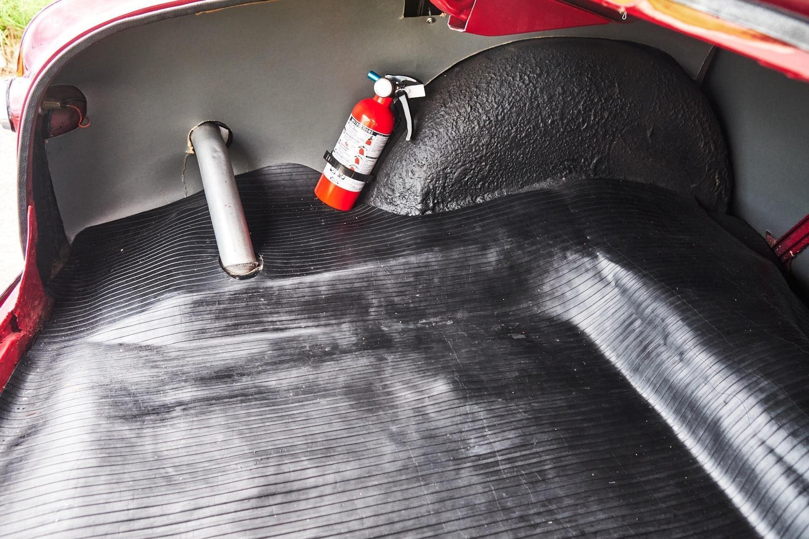 Ford-Business-Coupe-1949-2-Door-31