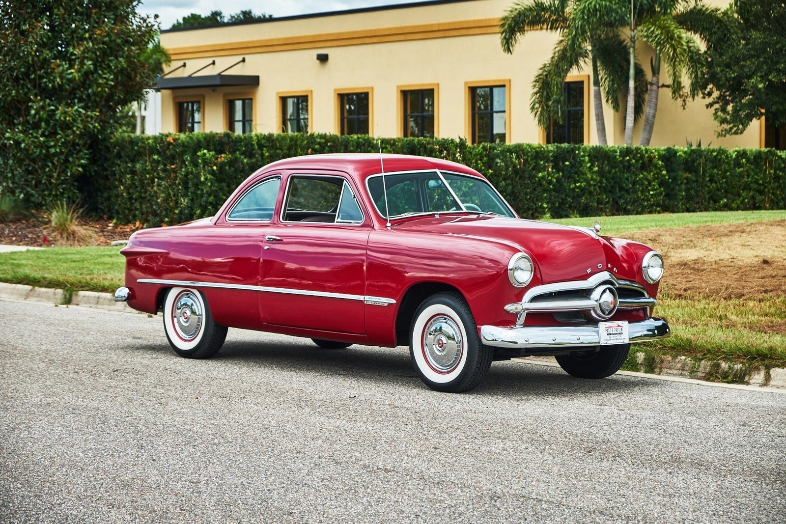 Ford-Business-Coupe-1949-2-Door-8