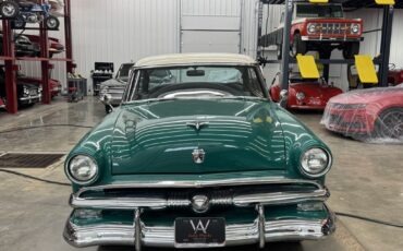 Ford-CRESTLINE-1953-2