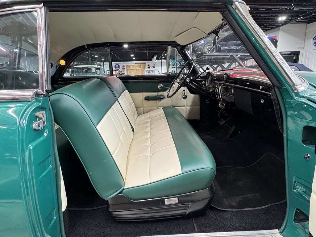 Ford-CRESTLINE-1953-6